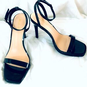 Elizabeth Tang size 8 1/2  !!!! New